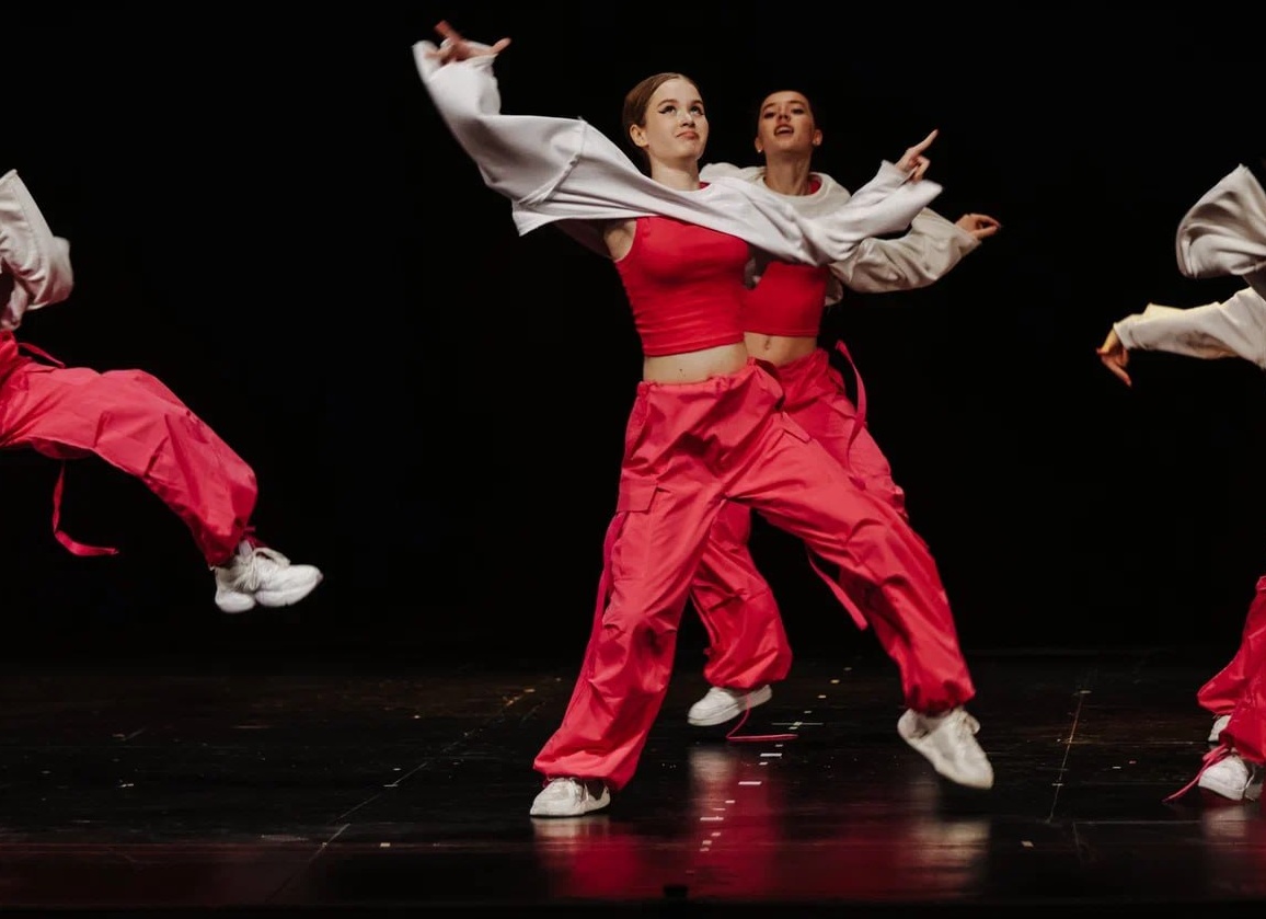 Школа танцев Dance Arena рядом с элитным жилым комплексом «Вавилово» в Москве